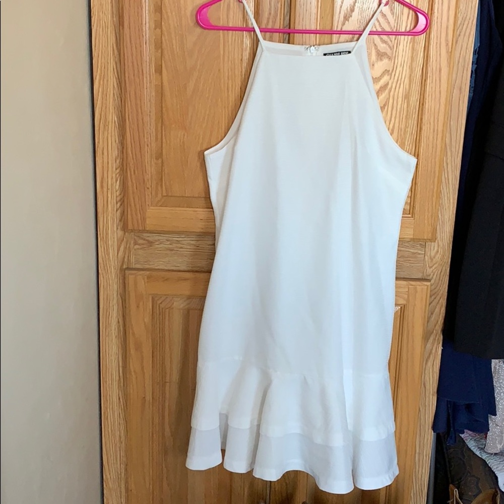 White Gianni Bini dress